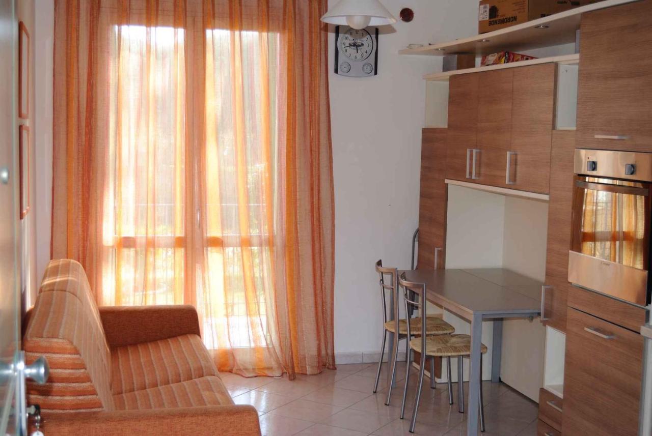 Apartment In Marina Di Massa - Toskana 24103 Exterior photo